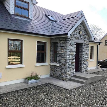 Ballyloskey Road Carndonagh Exterior photo